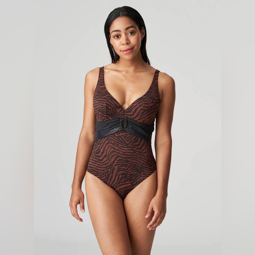 Prima Donna NWOT Issambres Deep Plunge Fullpiece Size‎ 38G